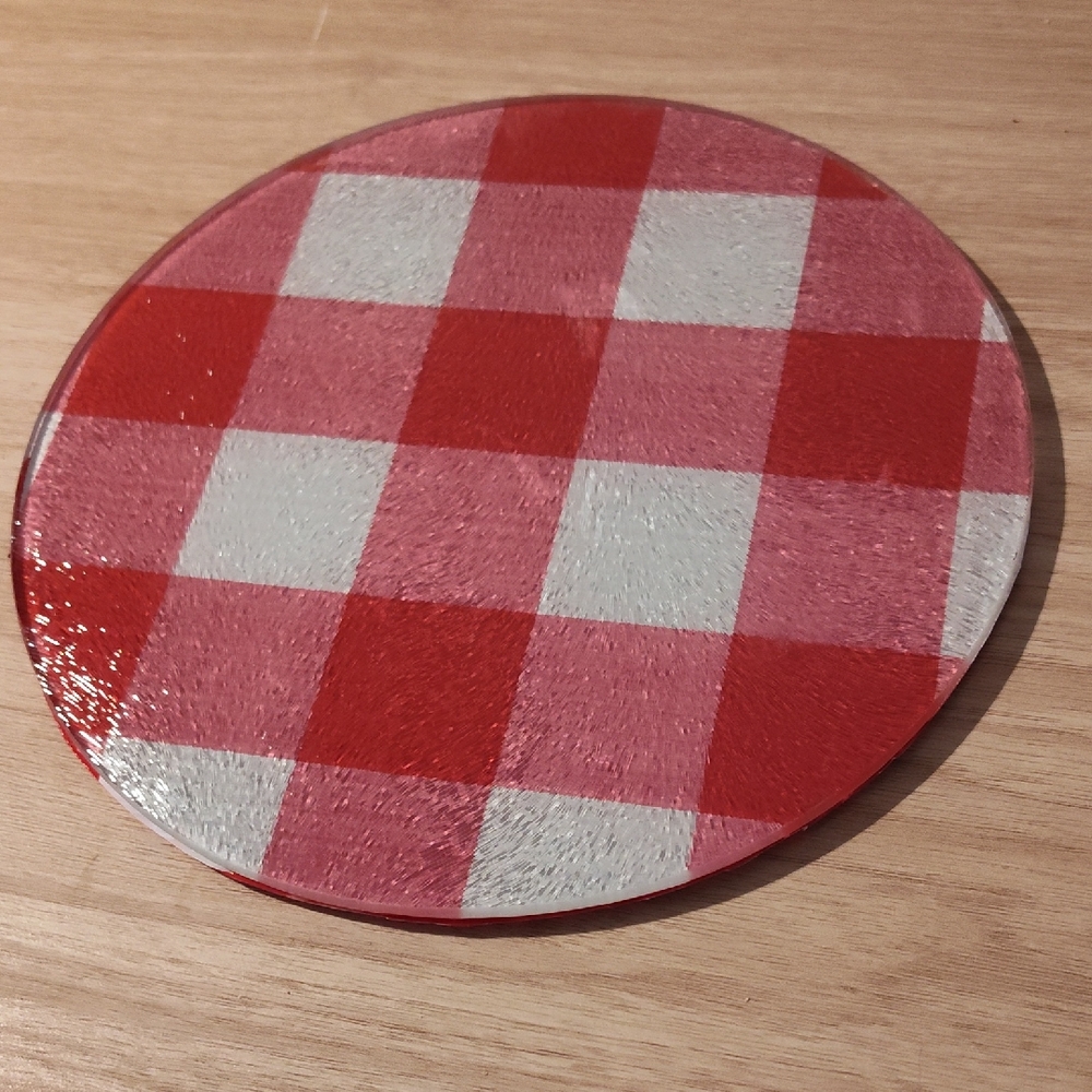 Round Red & White Gingham Trivet Cutting Board